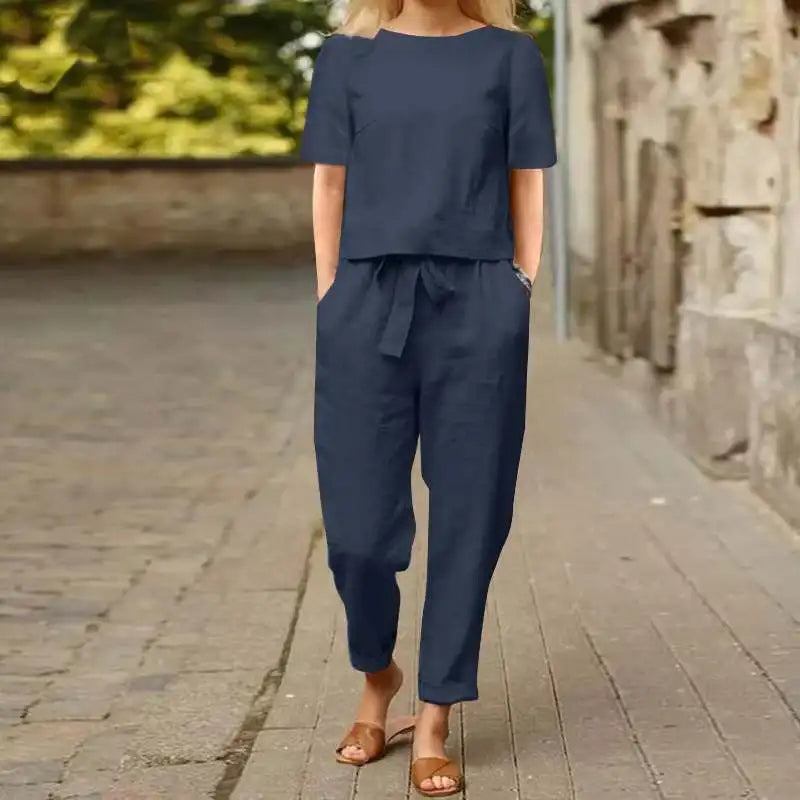 Women's Loose-Fitting Set with Belt