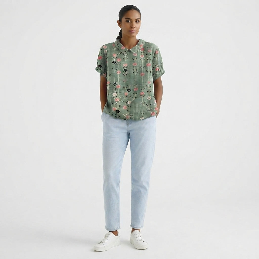 Women's Blouse with Floral Collar and Short Sleeves
